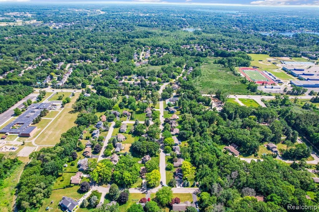 4386 Kelly Circle Drive, Commerce Twp, MI 48390 — Photo 44