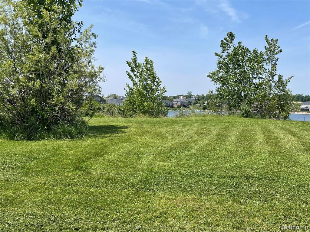 1170 Glass Lake Circle, Oxford, MI 48371 — Photo 4