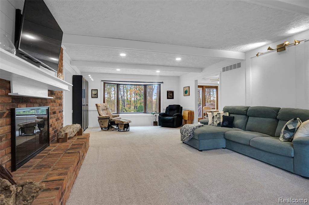 5180 Glenway Drive, Brighton, MI 48116 — Photo 6