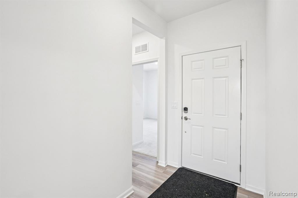 807 Kelpie Drive, Ann Arbor, MI 48108 — Photo 13