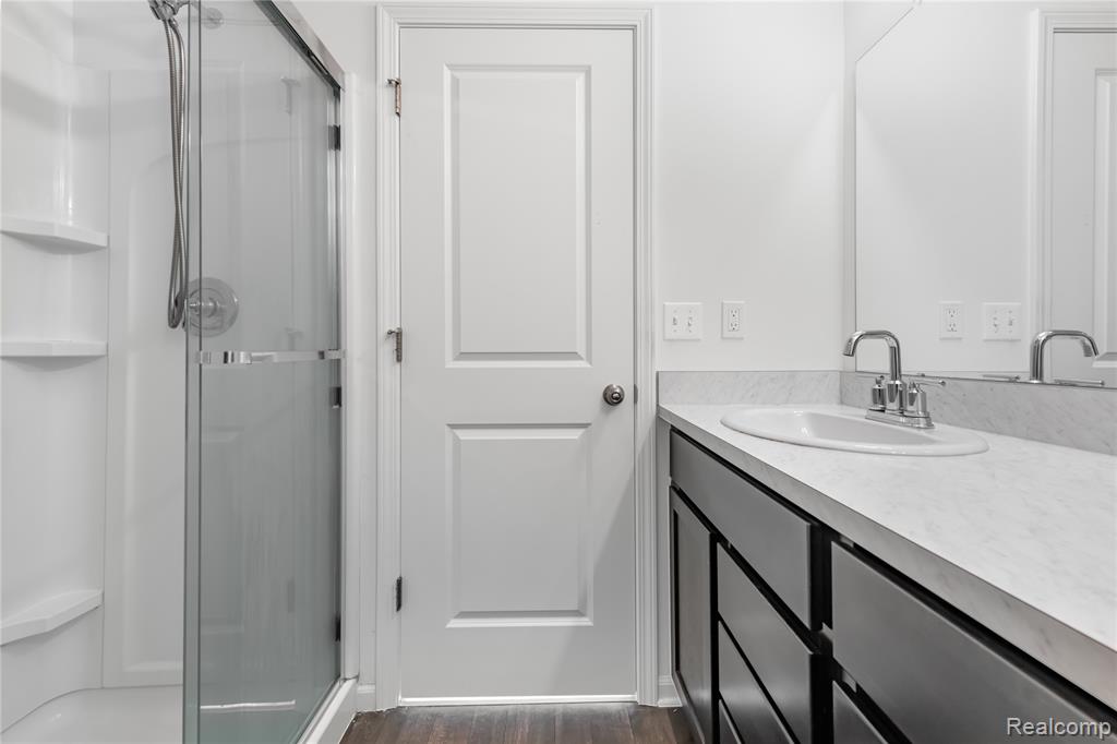 591 Parkside Way, 16, Ferndale, MI 48220 — Photo 16