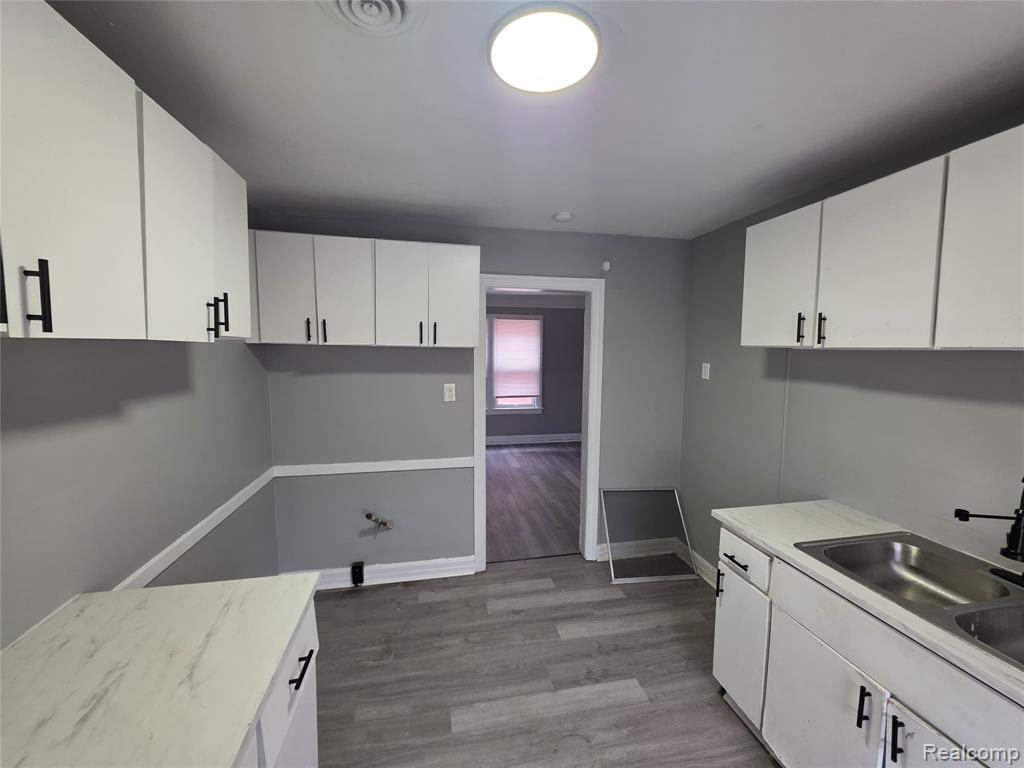 5202 Devonshire Road, Detroit, MI 48224 — Photo 15