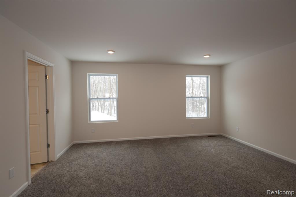 4238 Cedar Lane, Grand Blanc, MI 48439 — Photo 5