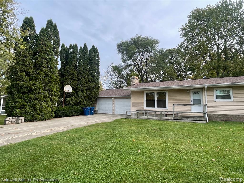 7071 Brittwood Lane, Flint, MI 48507 — Photo 13