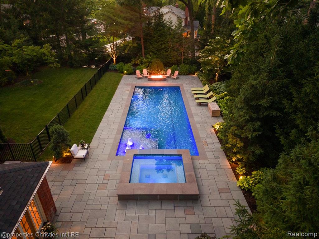 950 E Glengarry Circle, Bloomfield Hills, MI 48301 — Photo 4