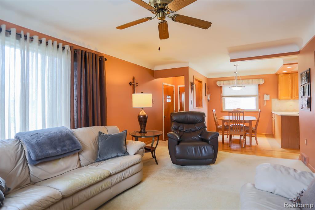 6832 Engleman, Center Line, MI 48015 — Photo 8