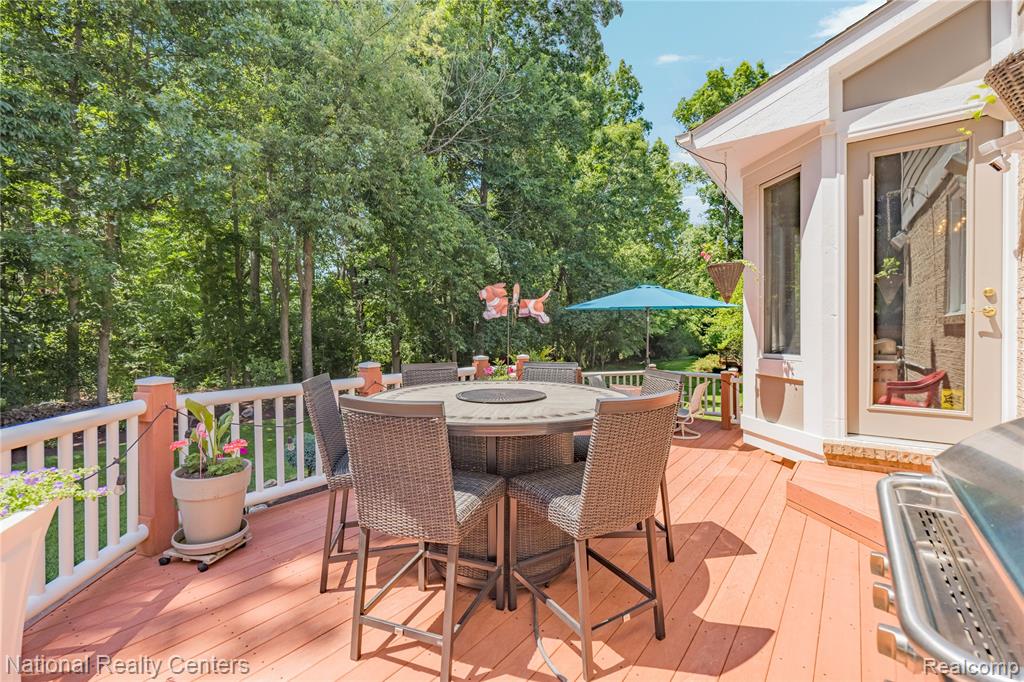4577 Darlene Drive, Commerce Twp, MI 48382 — Photo 36