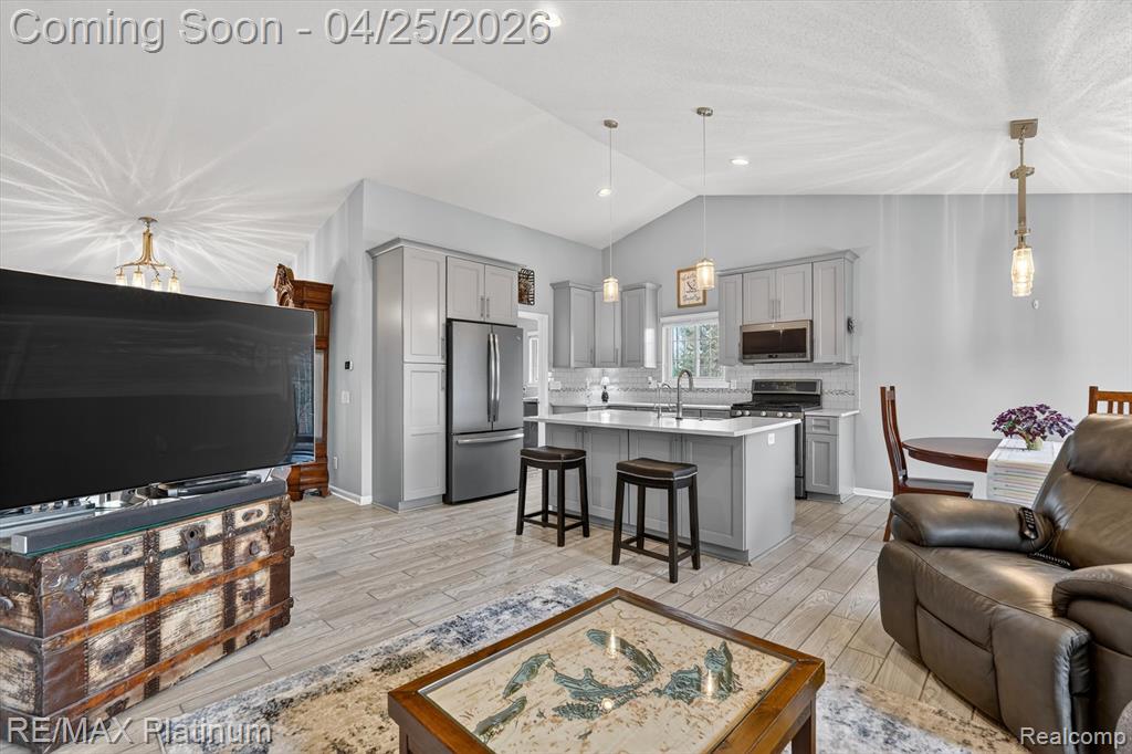 22290 Quail Run Circle, 6, South Lyon, MI 48178 — Photo 8