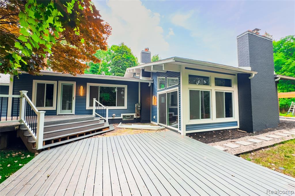 5815 Bloomfield Glens Road, West Bloomfield, MI — Photo 2