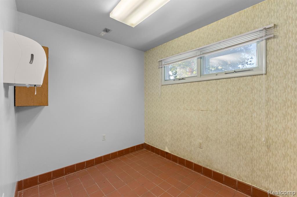 435 SUMPTER Road, Van Buren, MI 48111 — Photo 27
