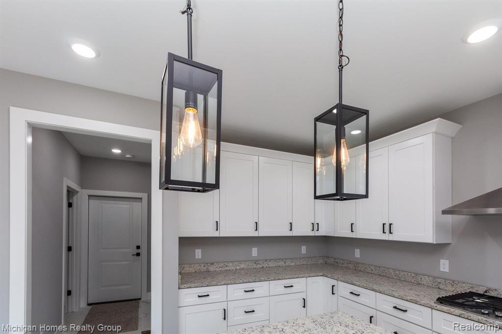 2910 LOON Drive, Wixom, MI 48393 — Photo 89