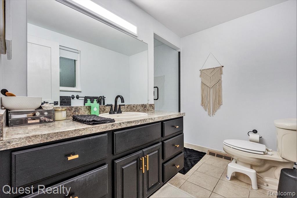 8878 RIVERLAND Drive, Sterling Heights, MI 48314 — Photo 18