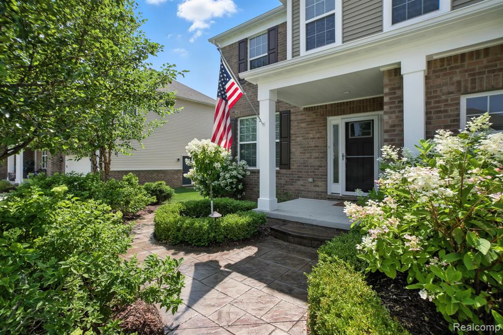 2066 Findley Circle, Lake Orion, MI — Photo 3