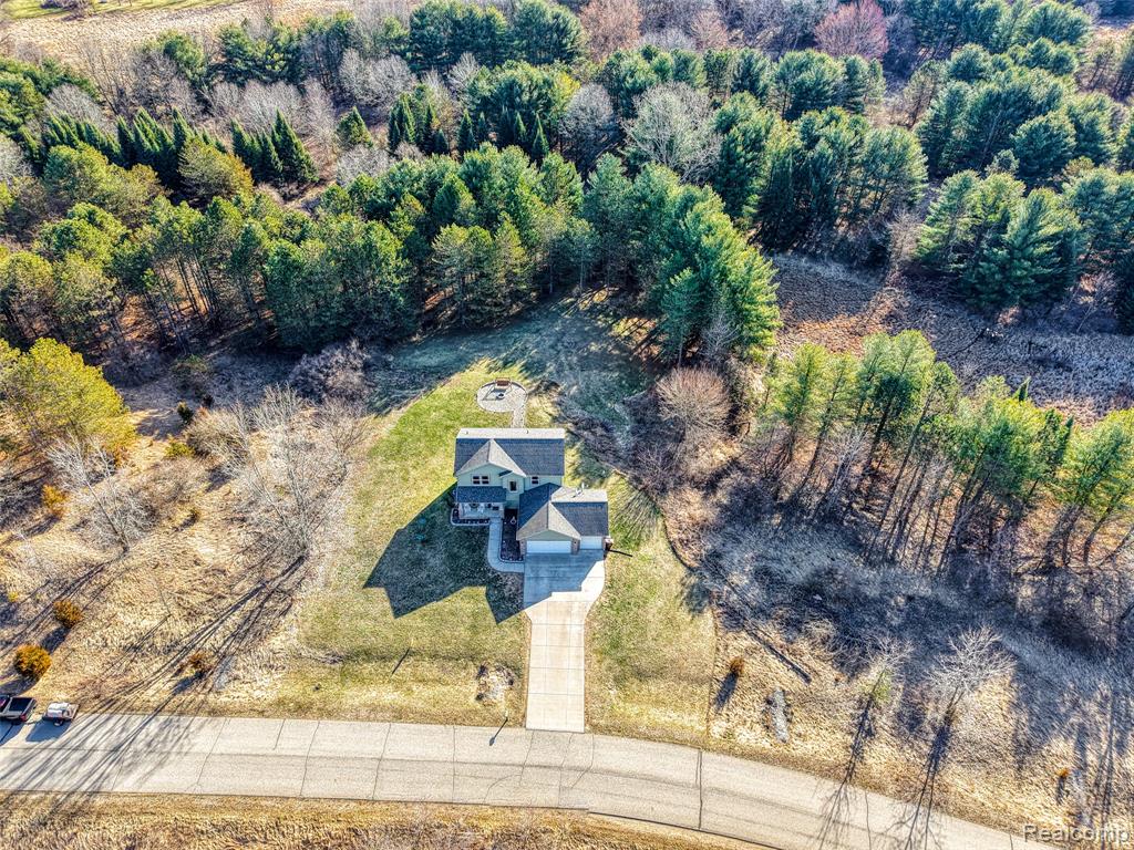 7047 Bennington Greens Drive, Owosso, MI 48867 — Photo 39