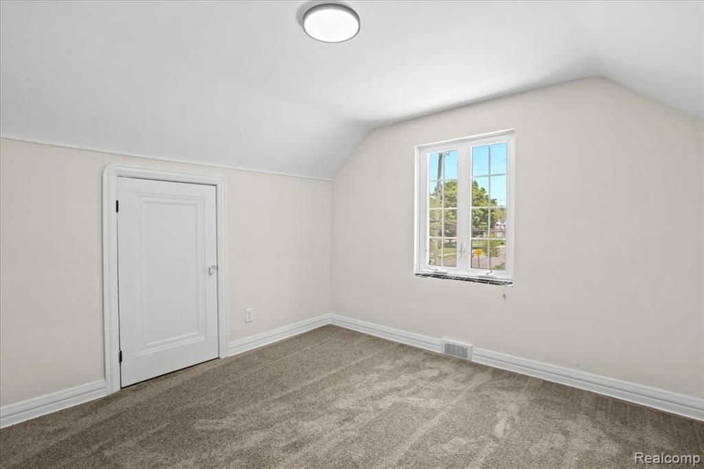 294 Riverside Drive, Detroit, MI 48215 — Photo 24