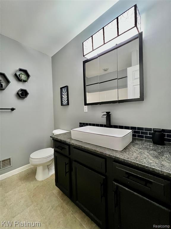 1097 Quain Lane, Port Huron, MI 48060 — Photo 8