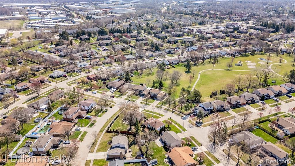 42807 SAXONY Road, Canton, MI 48187 — Photo 11