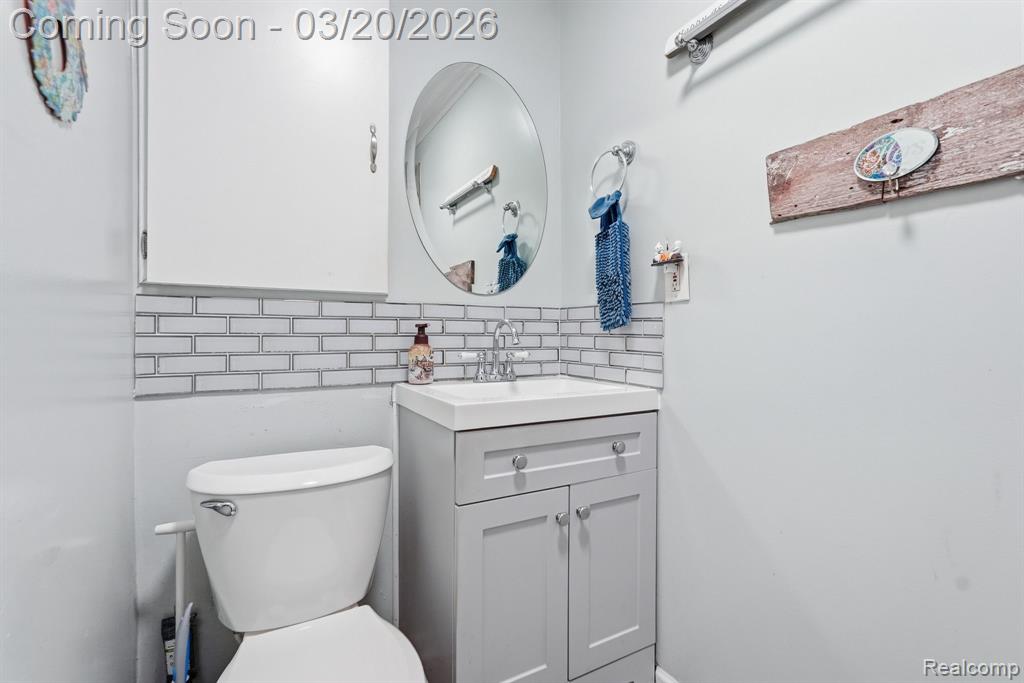 8521 Dale, Center Line, MI 48015 — Photo 12