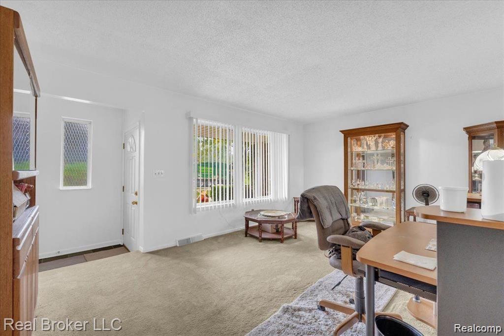6083 WALDON Road, Clarkston, MI — Photo 12