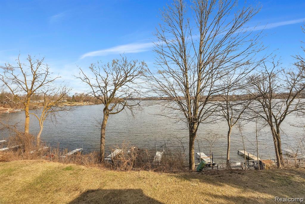 9629 HARBOUR COVE, Ypsilanti, MI 48197 — Photo 8
