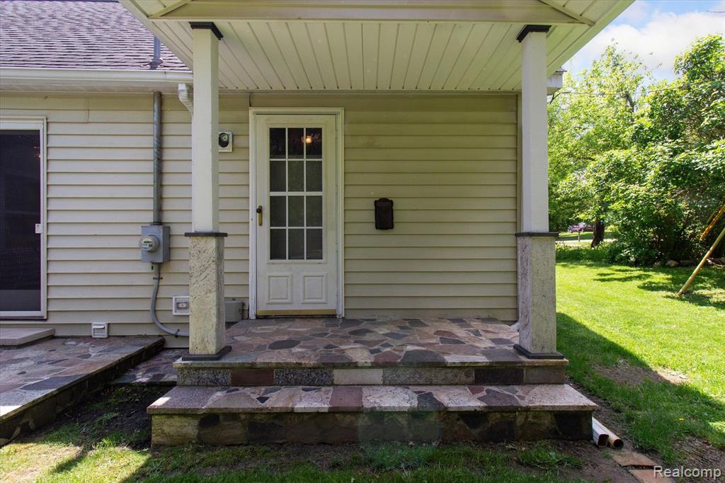 898 ROWLAND Road, Leonard, MI 48367 — Photo 50