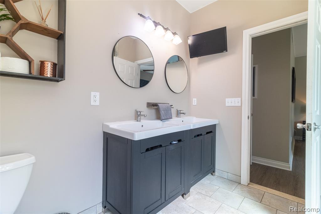 5942 N Walton Street, Westland, MI — Photo 15