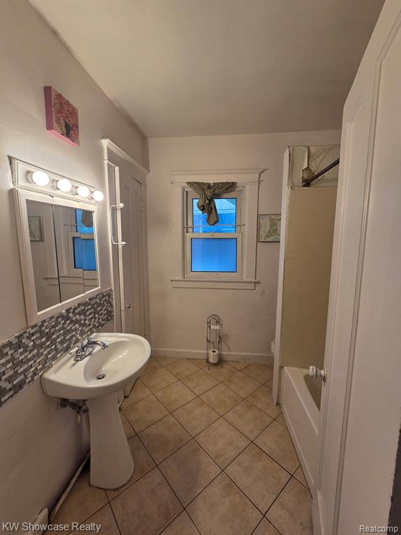 917 Burlingame Street, Detroit, MI 48202 — Photo 15