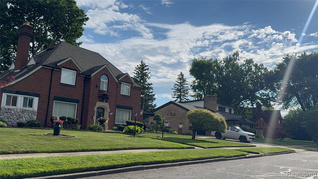 150 W Hildale, Detroit, MI 48203 — Photo 37