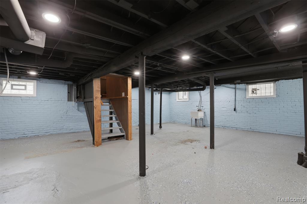 839 Webb Street, Detroit, MI 48202 — Photo 34