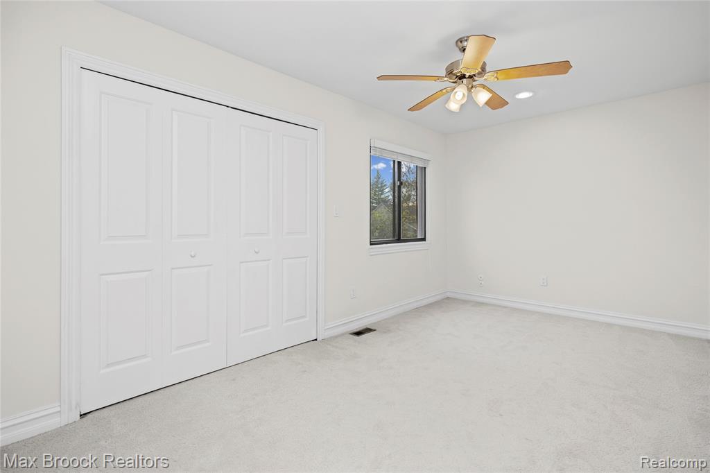 5324 Fairway Court, West Bloomfield, MI 48323 — Photo 37