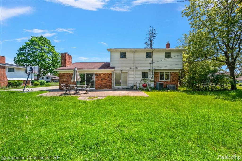 6628 Heather Heath, West Bloomfield, MI — Photo 56