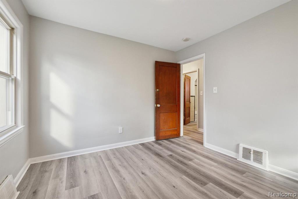 7676 DOLPHIN, Redford, MI 48239 — Photo 19