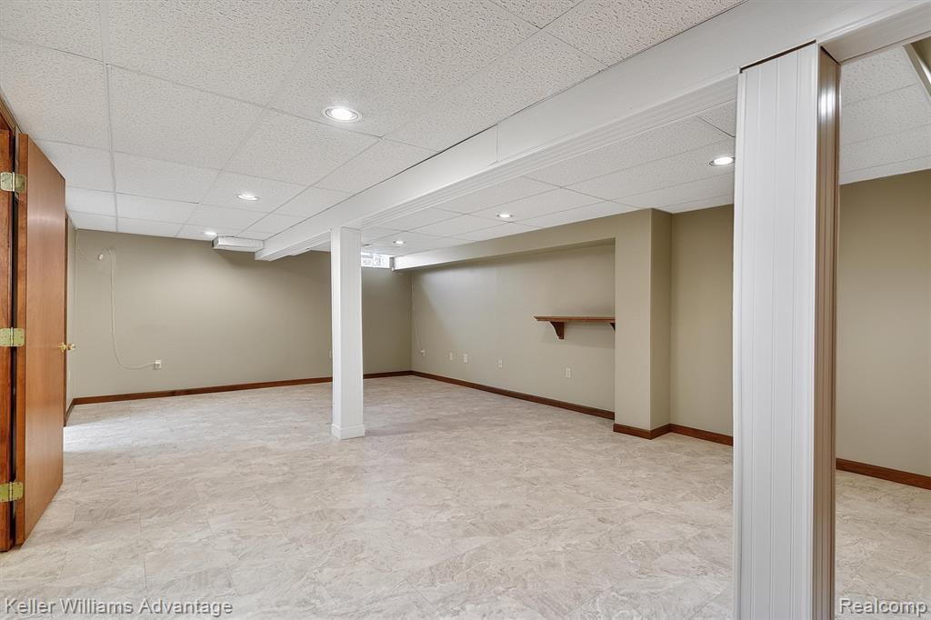 40051 Finley Drive, Canton, MI 48188 — Photo 36