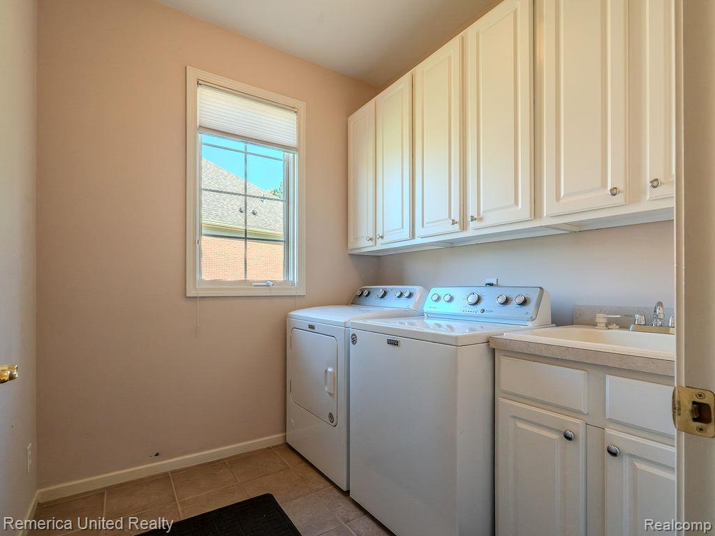 7429 Pine Vista Drive, Brighton, MI 48116 — Photo 43