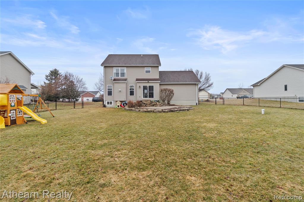 4335 Pondview Drive, Swartz Creek, MI 48473 — Photo 5