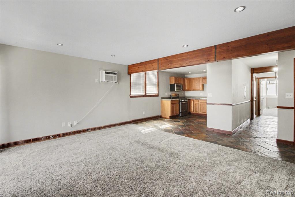 1611 Cass Lake RD Road, C, Keego Harbor, MI 48320 — Photo 12