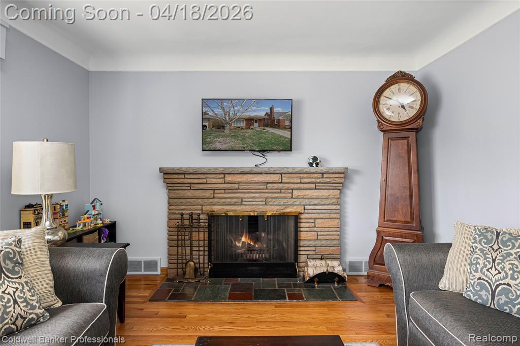 1544 Dorthen Avenue, Grosse Pointe Woods, MI 48236 — Photo 10