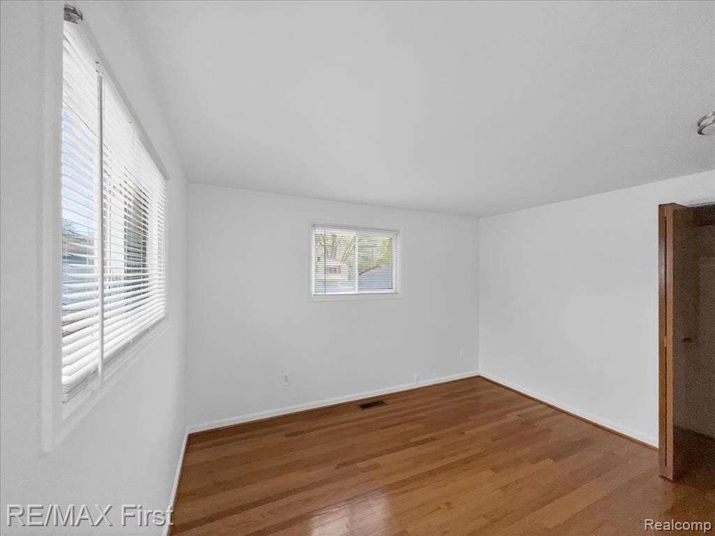 28326 Couzens Avenue, Madison Heights, MI 48071 — Photo 20