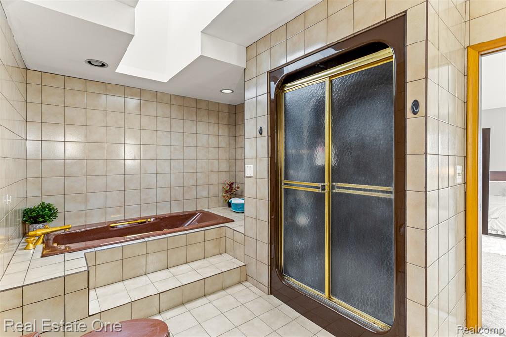 18191 Country Club Circle, Riverview, MI 48193 — Photo 38