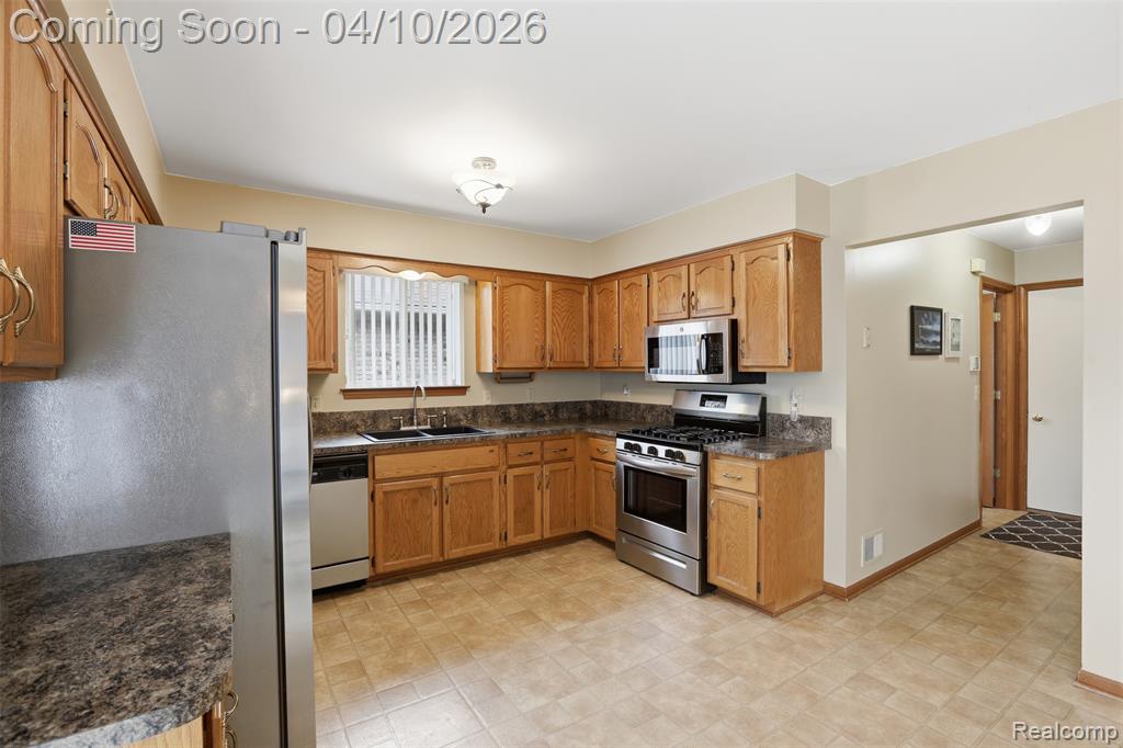 28737 Stonehenge Drive, Chesterfield, MI 48047 — Photo 13