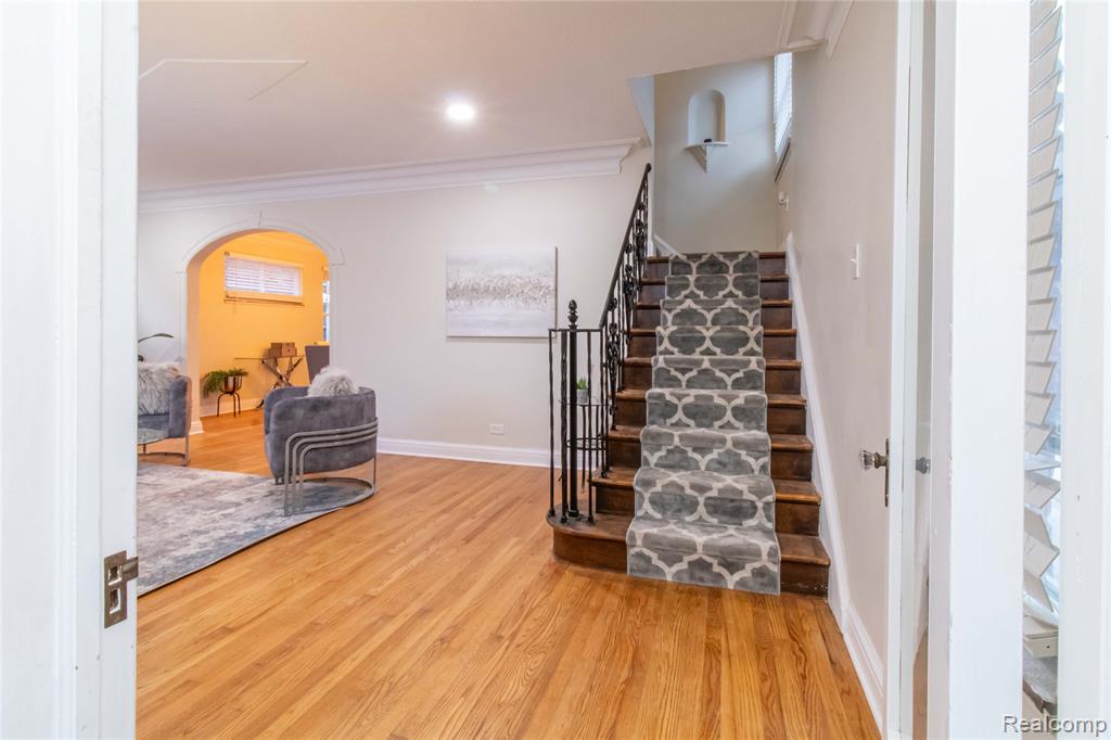 5784 WHITTIER Street, Detroit, MI 48224 — Photo 3