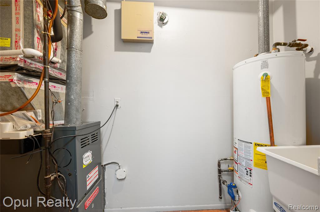 4845 Dudley Street, Dearborn Heights, MI 48125 — Photo 17