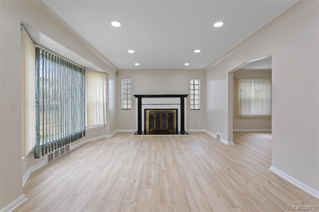 8604 Meyers Road, Detroit, MI 48228 — Photo 15
