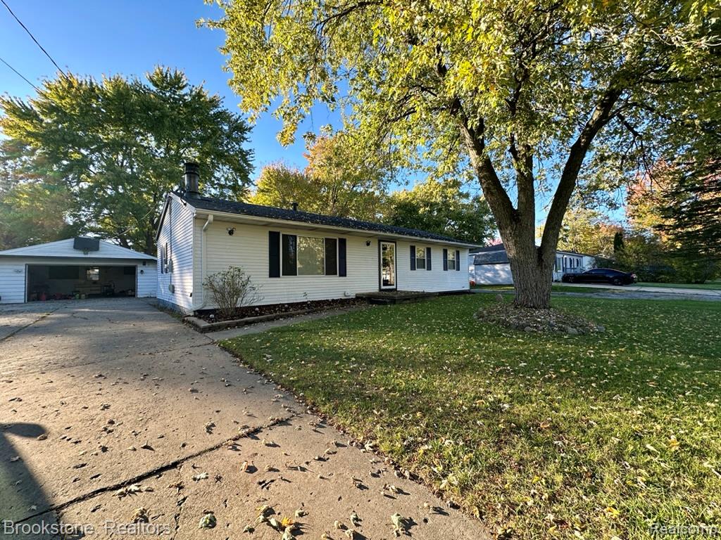 1426 Houston Drive, Swartz Creek, MI 48473 — Photo 2