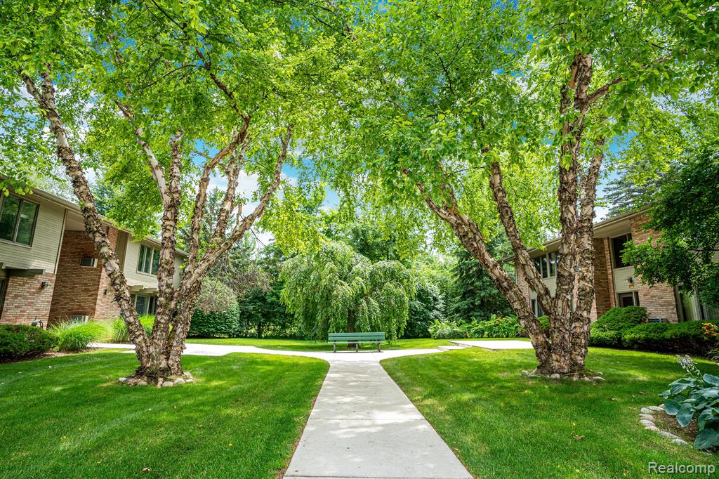 340 CONCORD, 1, Bloomfield Hills, MI 48304 — Photo 3