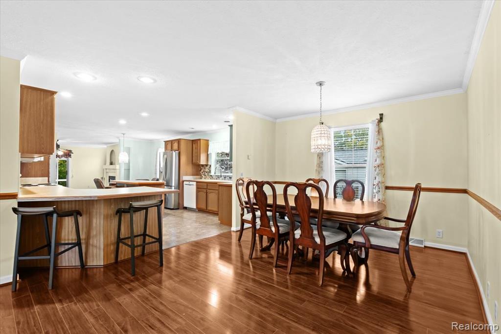 11078 Wood Run Circle, South Lyon, MI 48178 — Photo 6