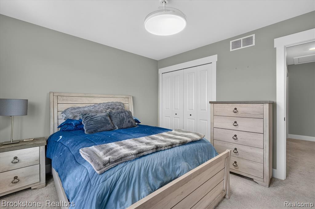 9830 Loretta Lane, South Lyon, MI 48178 — Photo 36