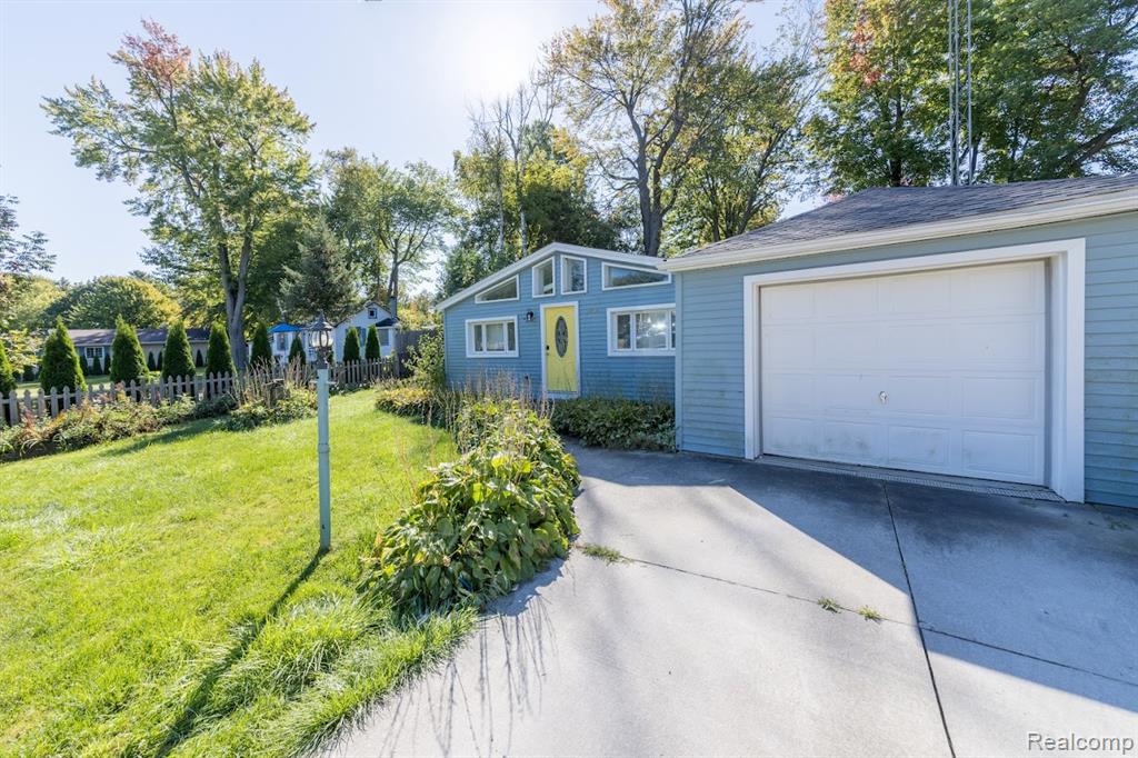 7454 Aspen Road, Lexington, MI 48450 — Photo 5