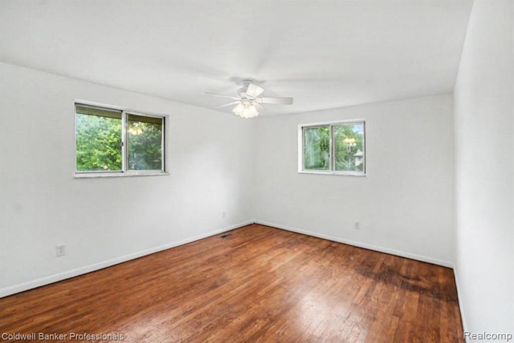 8965 Sherwood Drive, Davisburg, MI 48350 — Photo 16