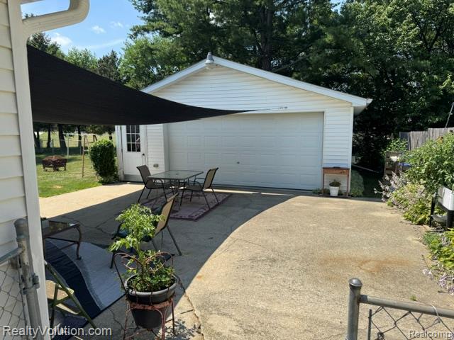 682 Metcalf Drive, Imlay City, MI 48444 — Photo 33